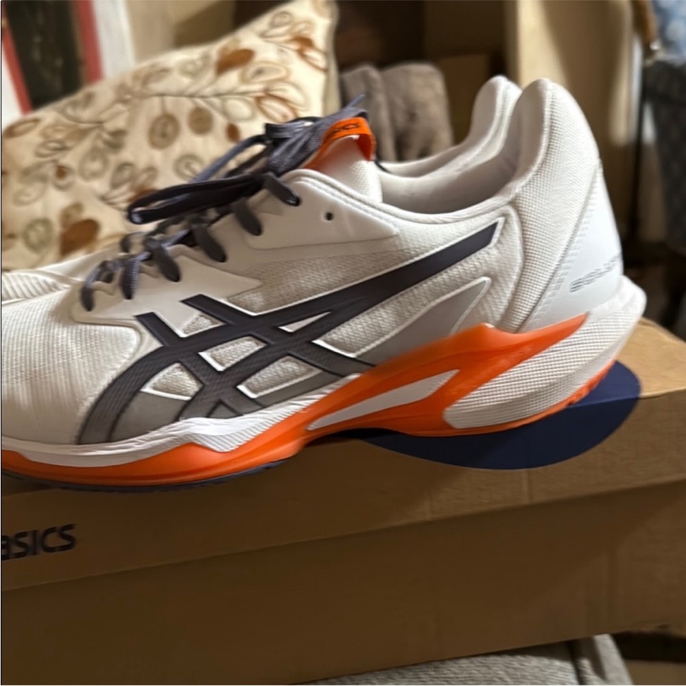 ASICS Men’s White and‎ Orange sneakers size 10